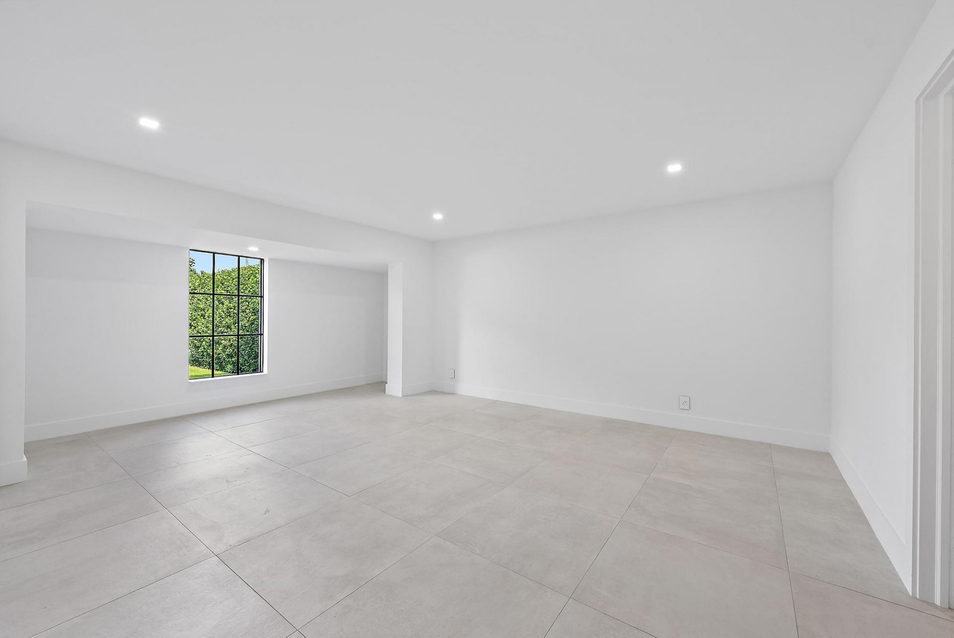 391 W Riverside Drive, Tequesta, FL 33469 Photo