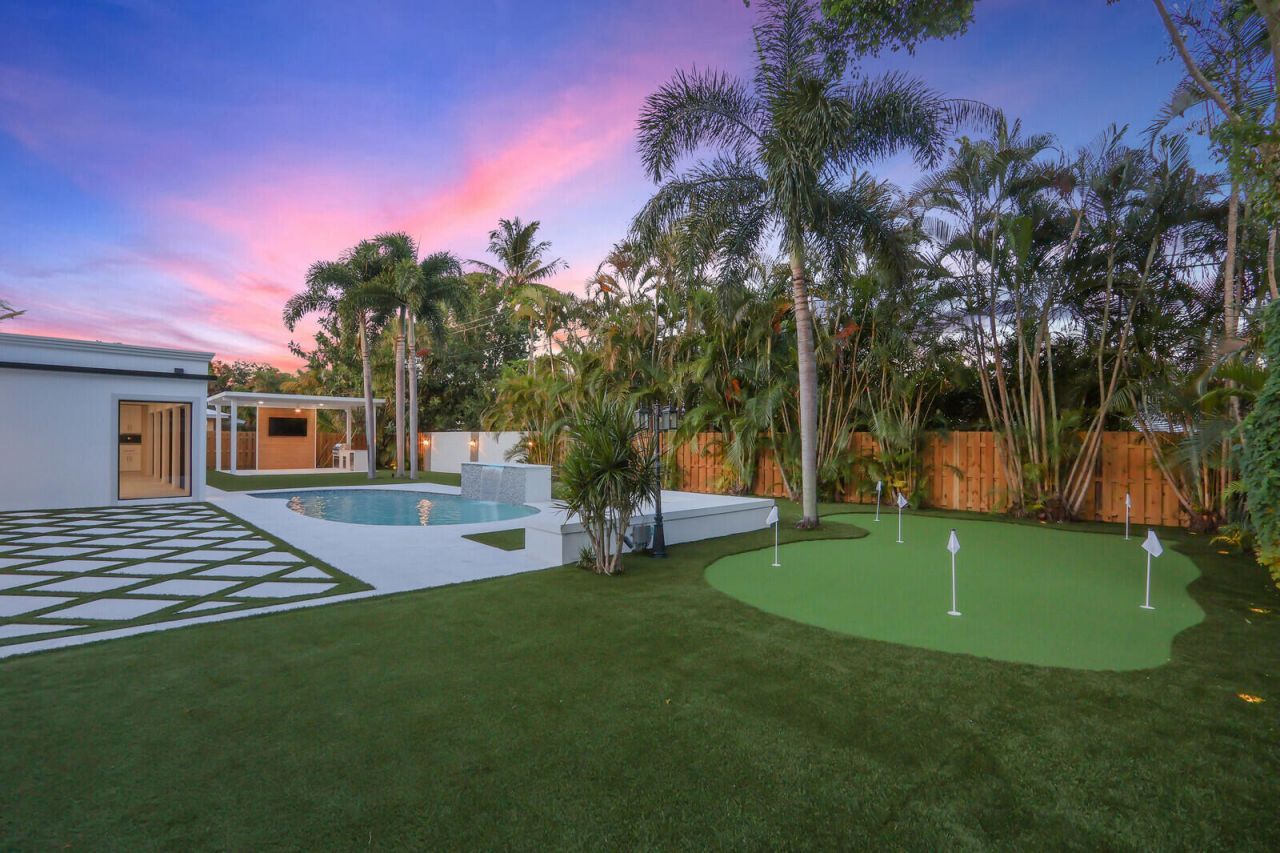 391 W Riverside Drive, Tequesta, FL 33469 Photo