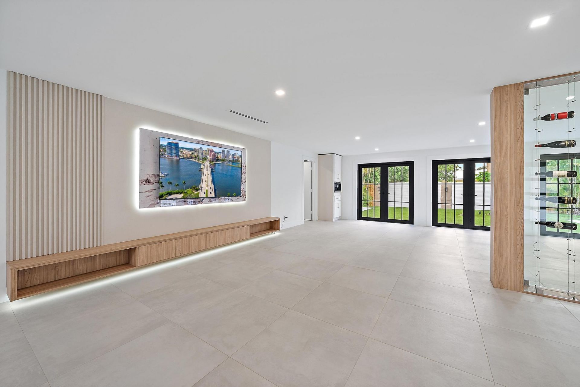 391 W Riverside Drive, Tequesta, FL 33469 Photo