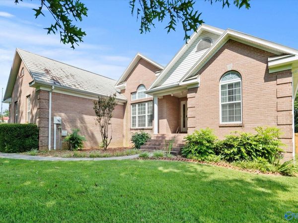 23985 E Clearmont Drive, Elkmont, AL 35620