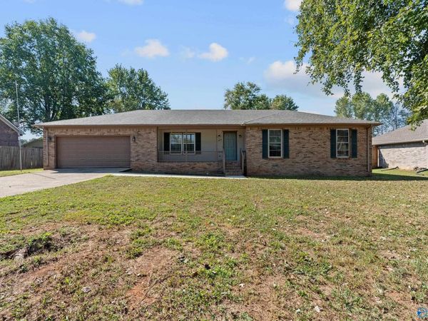 584 Charity Lane, Hazel Green, AL 35750