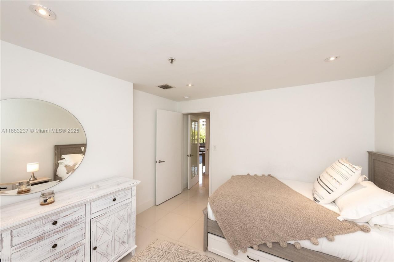 251 Crandon Blvd, Unit 227, Key Biscayne, FL 33149 Photo