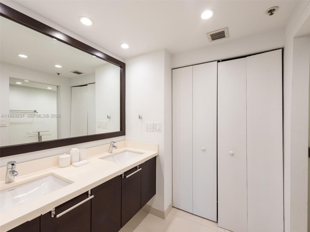 251 Crandon Blvd, Unit 227, Key Biscayne, FL 33149 Photo