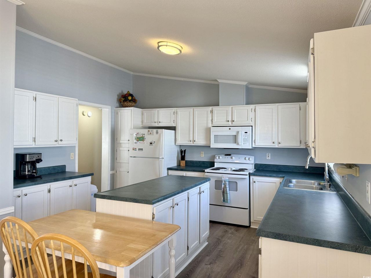 1687 Mason Circle Photo 12