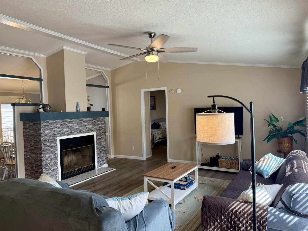 1687 Mason Circle Photo 5