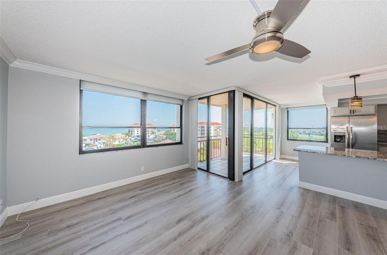 6279 Sun Boulevard, Unit 604, Saint Petersburg, FL 33715 Photo