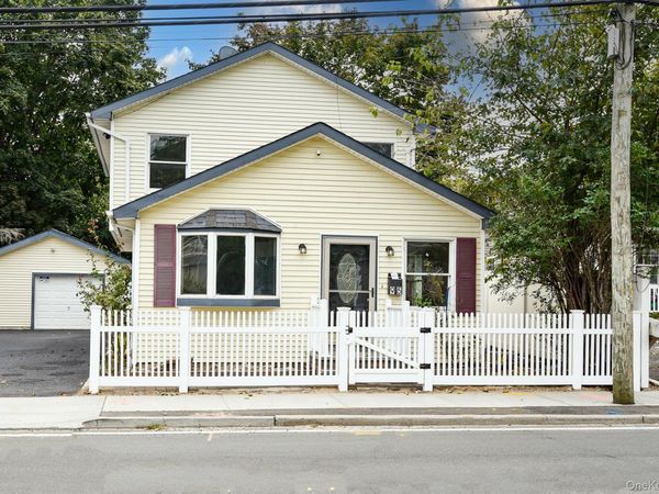 95 E Pulaski Road, Huntington Station, NY 11746