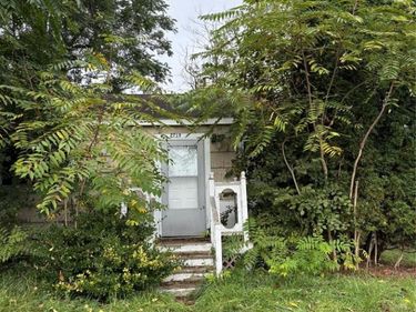 2719 Branch Road, Flint, MI 48506