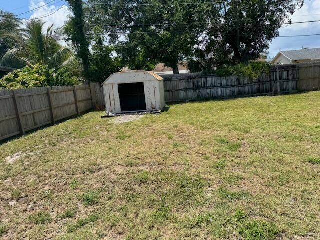 5707 Briarwood Street, Mangonia Park, FL 33407 Photo