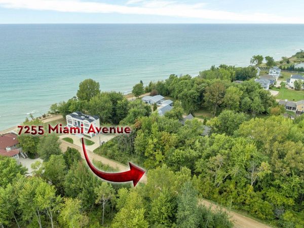 7255 Miami Avenue, South Haven, MI 49090