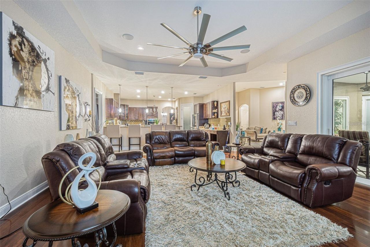 13102 Done Groven Drive, Dover, FL 33527 Photo