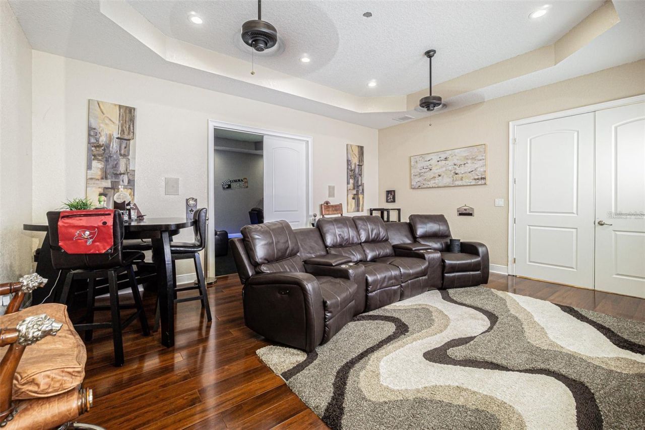 13102 Done Groven Drive, Dover, FL 33527 Photo