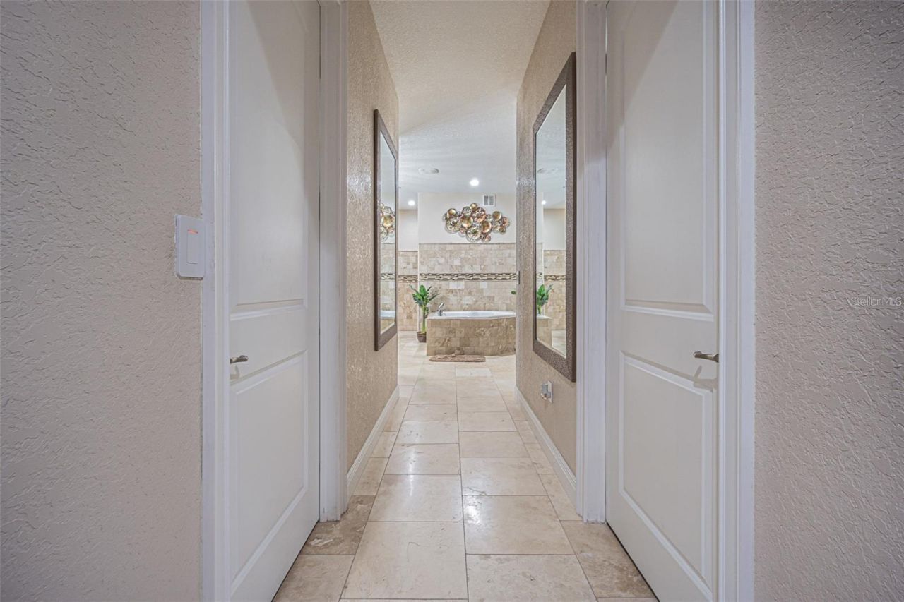 13102 Done Groven Drive, Dover, FL 33527 Photo