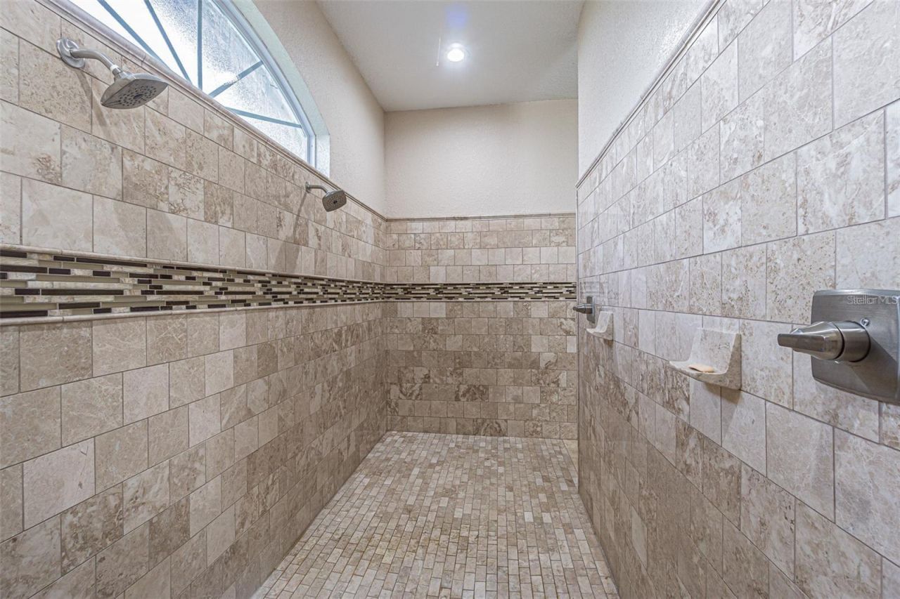 13102 Done Groven Drive, Dover, FL 33527 Photo