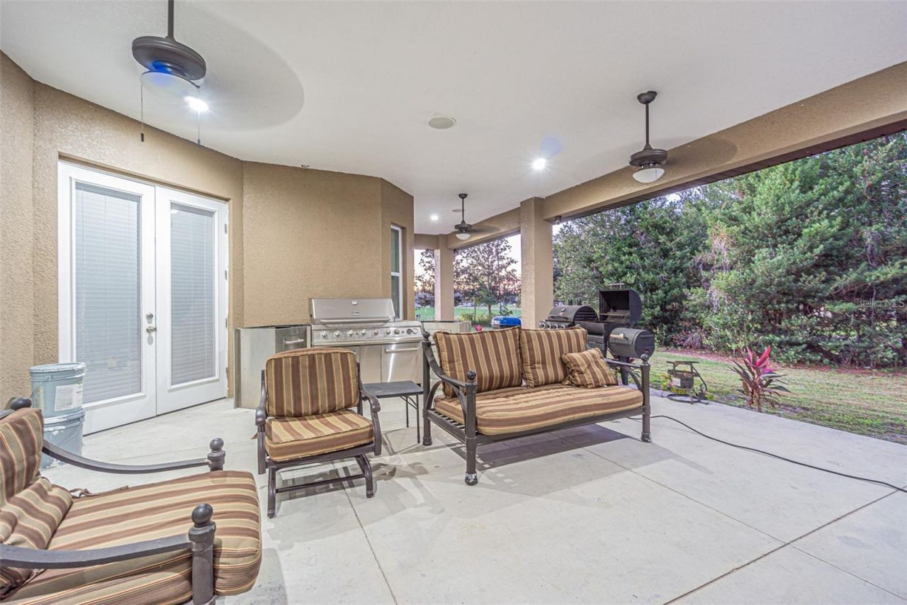 13102 Done Groven Drive, Dover, FL 33527 Photo