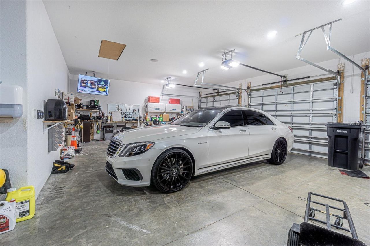 13102 Done Groven Drive, Dover, FL 33527 Photo