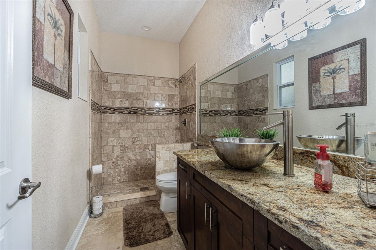 13102 Done Groven Drive, Dover, FL 33527 Photo