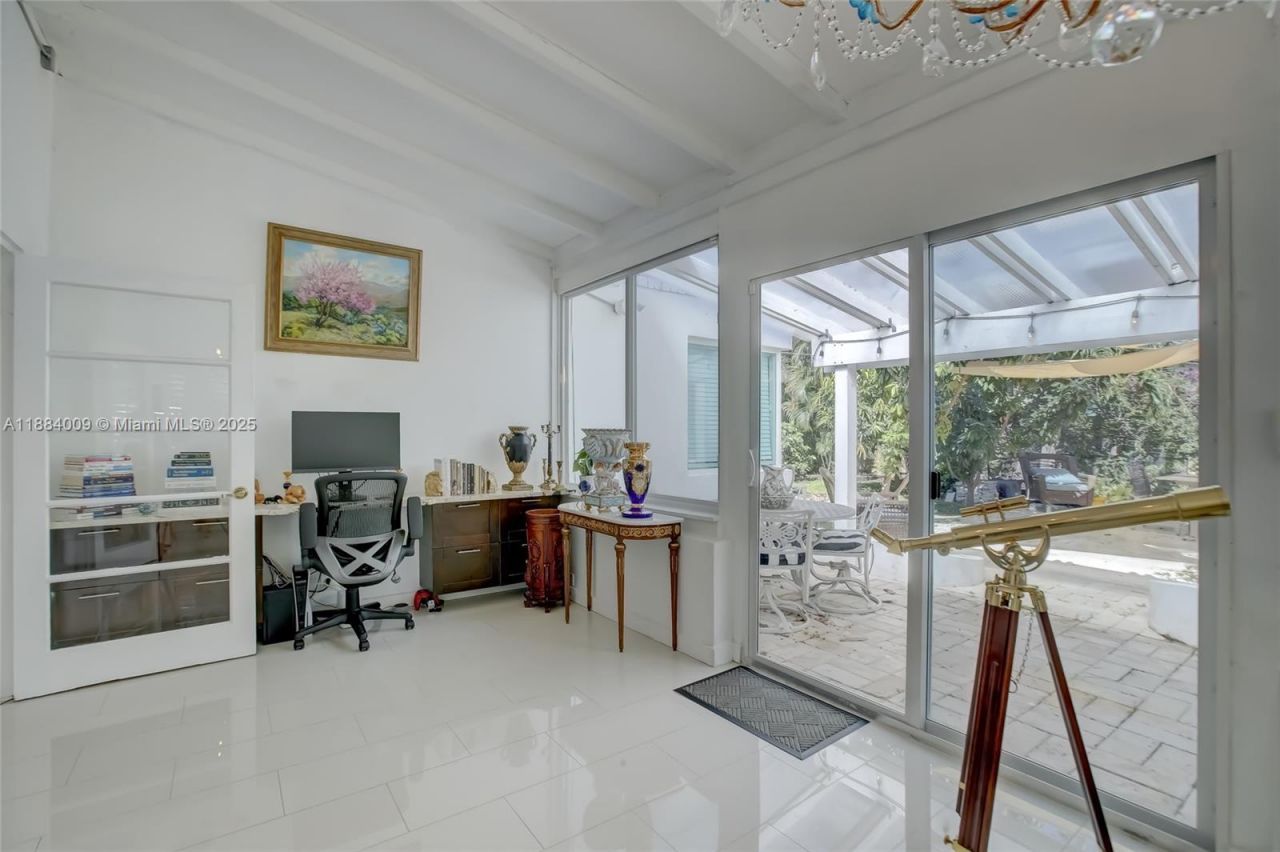 2601 NE 11th Ct, Fort Lauderdale, FL 33304 Photo