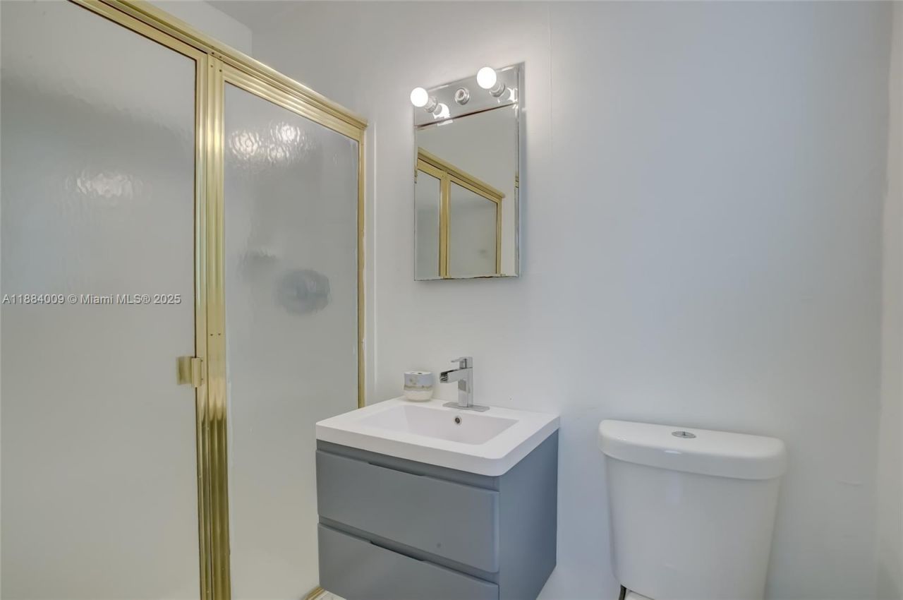 2601 NE 11th Ct, Fort Lauderdale, FL 33304 Photo