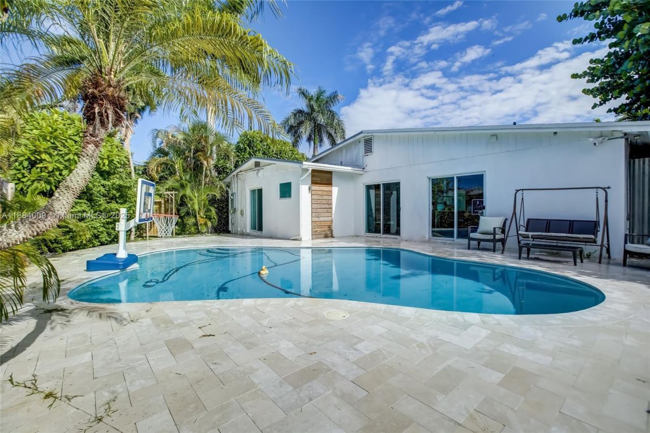 2601 NE 11th Ct, Fort Lauderdale, FL 33304 Photo