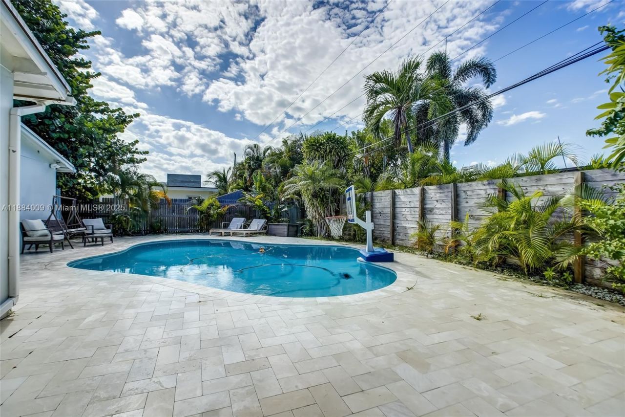 2601 NE 11th Ct, Fort Lauderdale, FL 33304 Photo