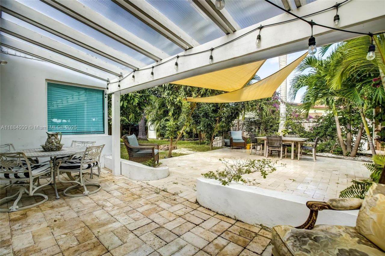 2601 NE 11th Ct, Fort Lauderdale, FL 33304 Photo