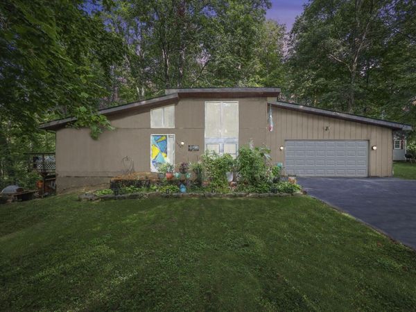 1495 W Choctaw Drive, London, OH 43140