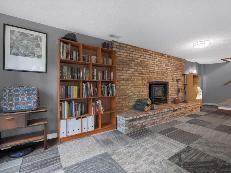 1495 W Choctaw Drive, London, OH 43140 Photo 21