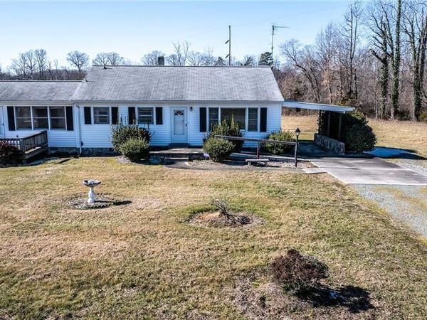 1100 Ben Smith Road , Siler City, NC 27344