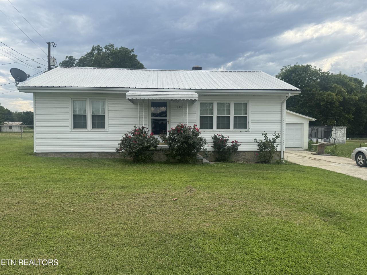 1633 Old Newport Hwy, Newport, TN 37821 Main Photo