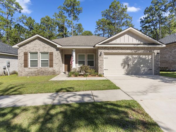 129 Laurel Oaks Drive, Freeport, FL 32439
