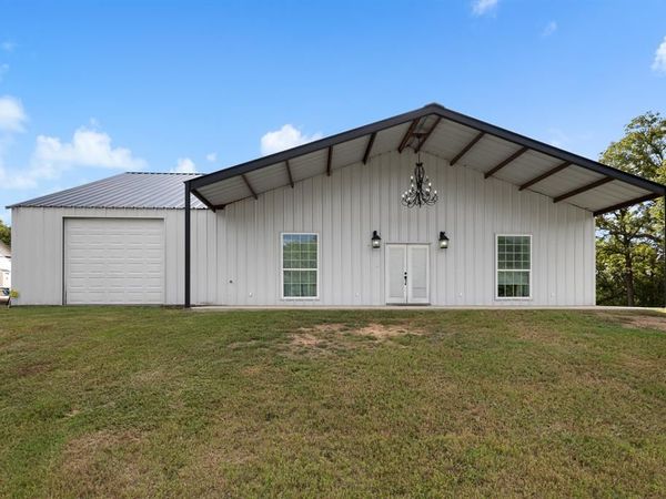 335 Ponderosa Street, Bowie, TX 76230