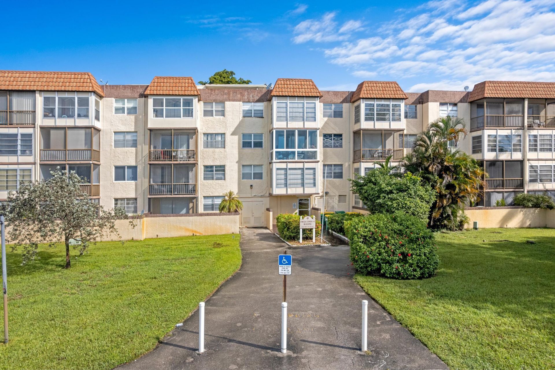 7000 NW 17th Street, Unit 419, Plantation, FL 33313 Photo