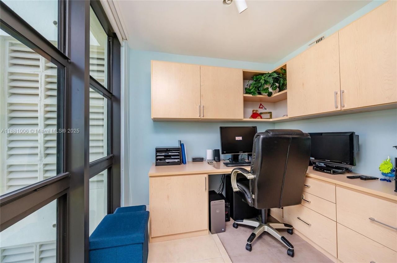 1121 Crandon Blvd, Unit E501, Key Biscayne, FL 33149 Photo