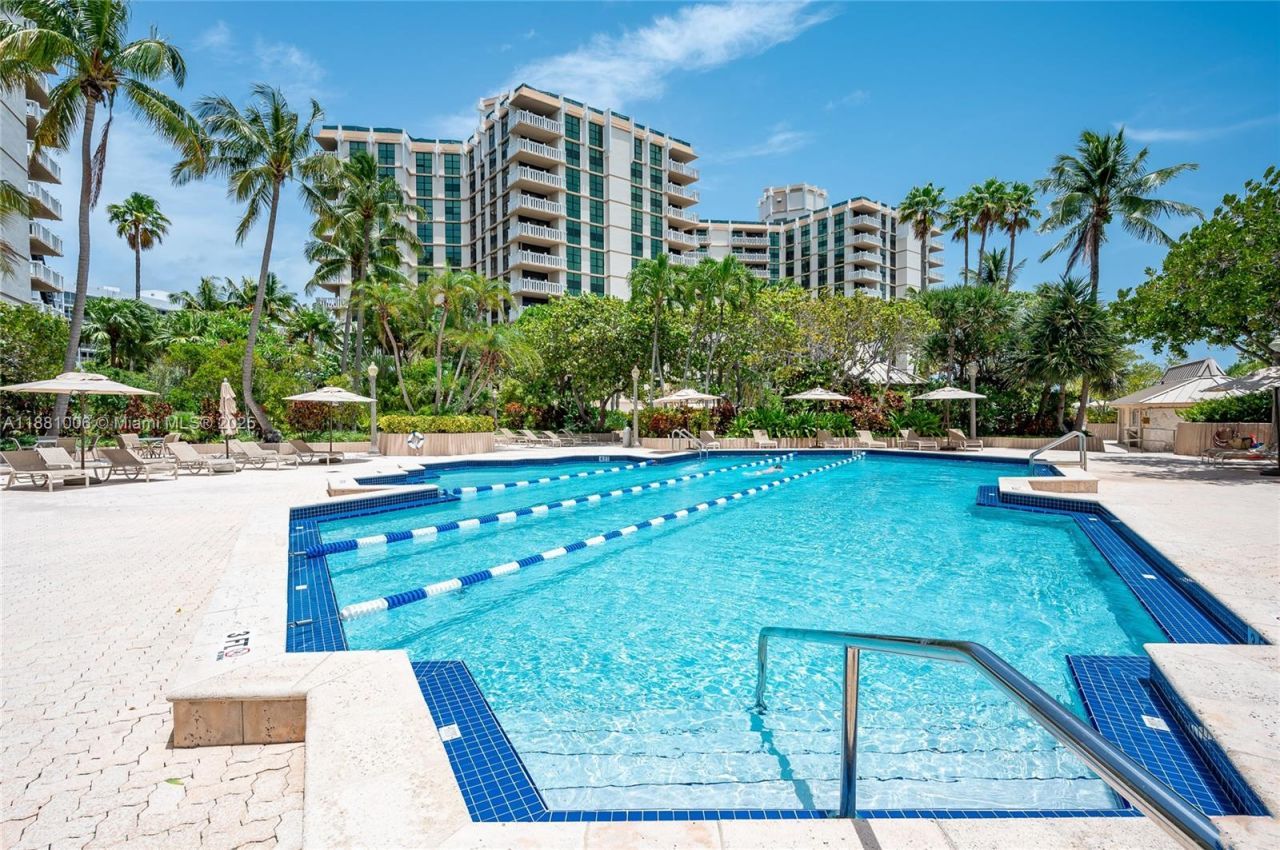 1121 Crandon Blvd, Unit E501, Key Biscayne, FL 33149 Photo