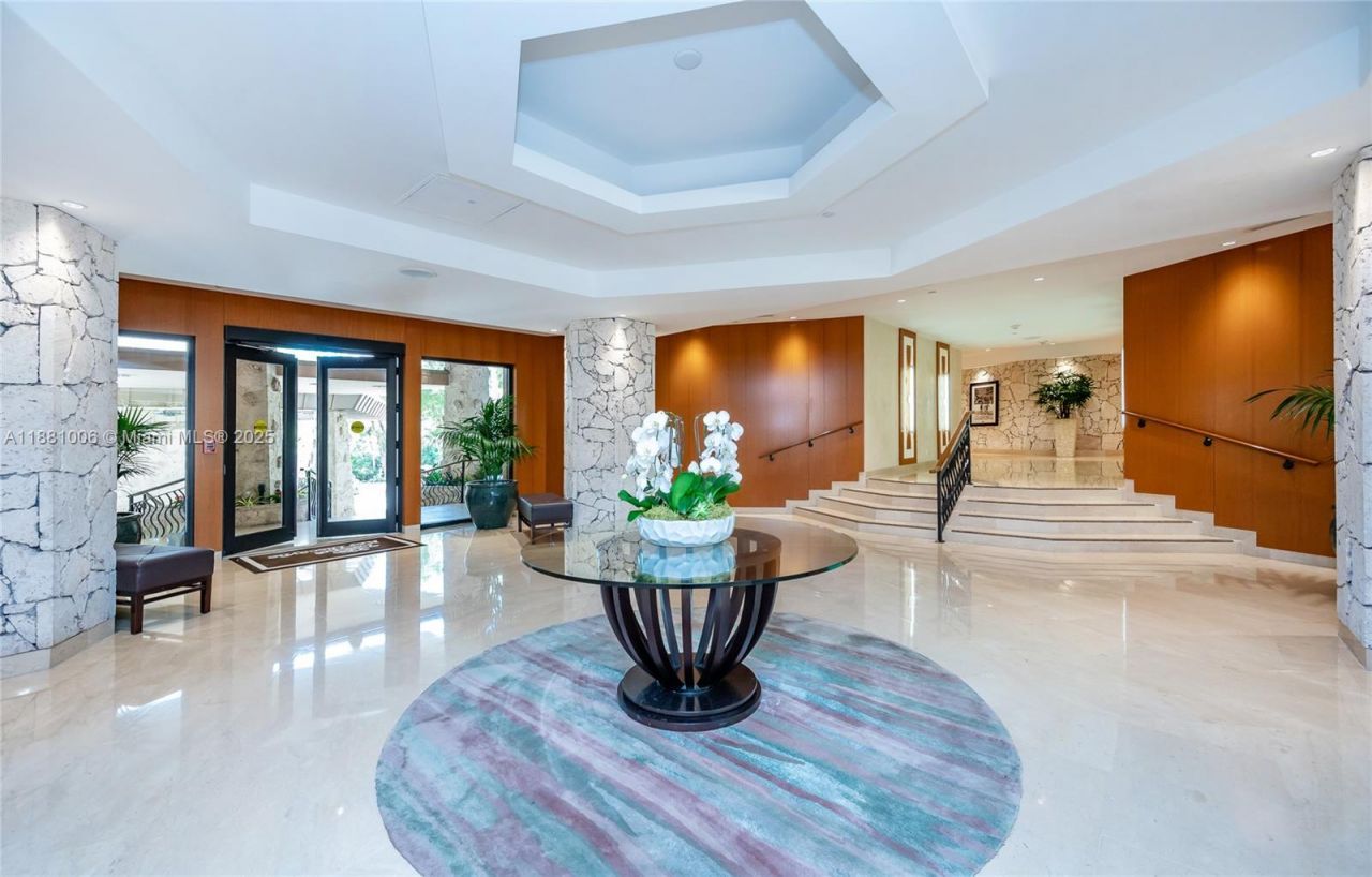 1121 Crandon Blvd, Unit E501, Key Biscayne, FL 33149 Photo