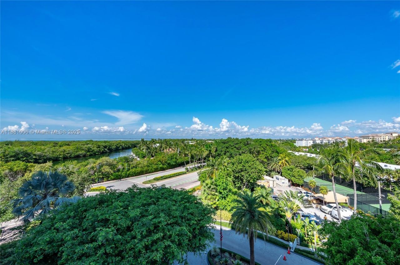 1121 Crandon Blvd, Unit E501, Key Biscayne, FL 33149 Photo