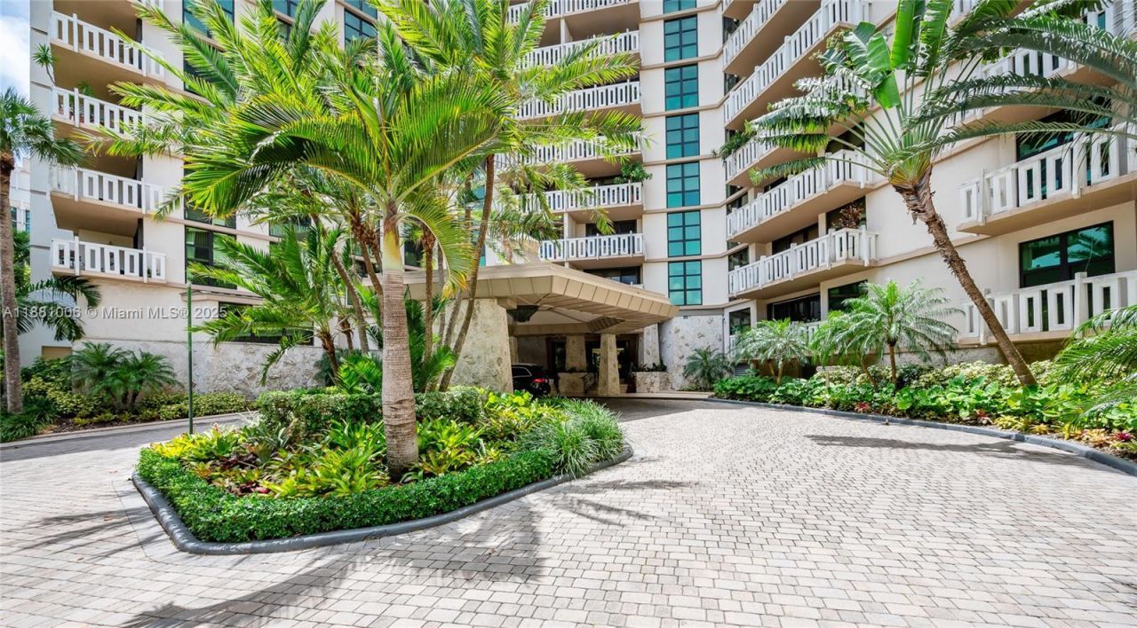 1121 Crandon Blvd, Unit E501, Key Biscayne, FL 33149 Photo