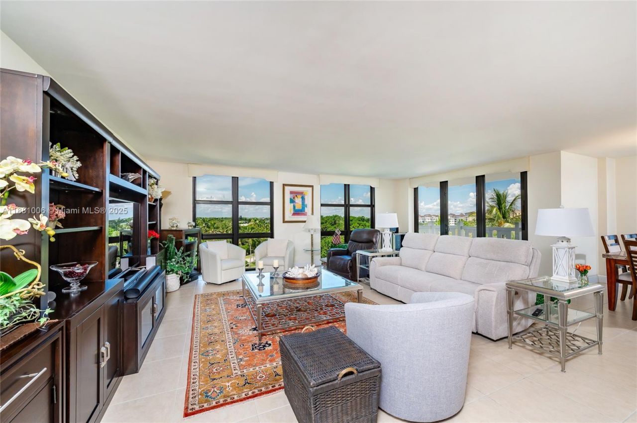 1121 Crandon Blvd, Unit E501, Key Biscayne, FL 33149 Photo