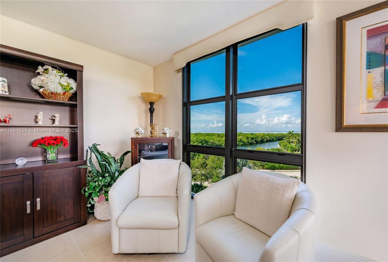 1121 Crandon Blvd, Unit E501, Key Biscayne, FL 33149 Photo