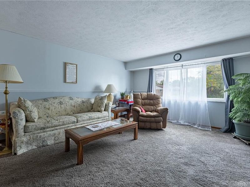 505 Durst Drive, Englewood, OH 45322 Photo 3