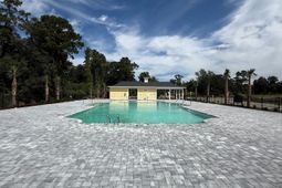 451 Myrtle Meadows Dr photo 4