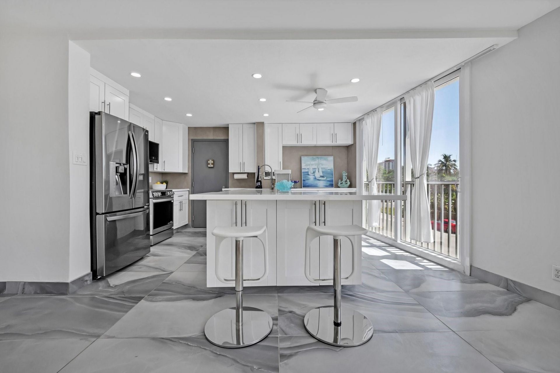 720 Bayshore Drive, Unit 202, Fort Lauderdale, FL 33304 Main Photo