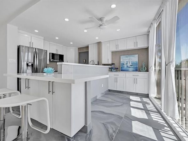 720 Bayshore Dr, Unit 202, Fort Lauderdale, FL 33304