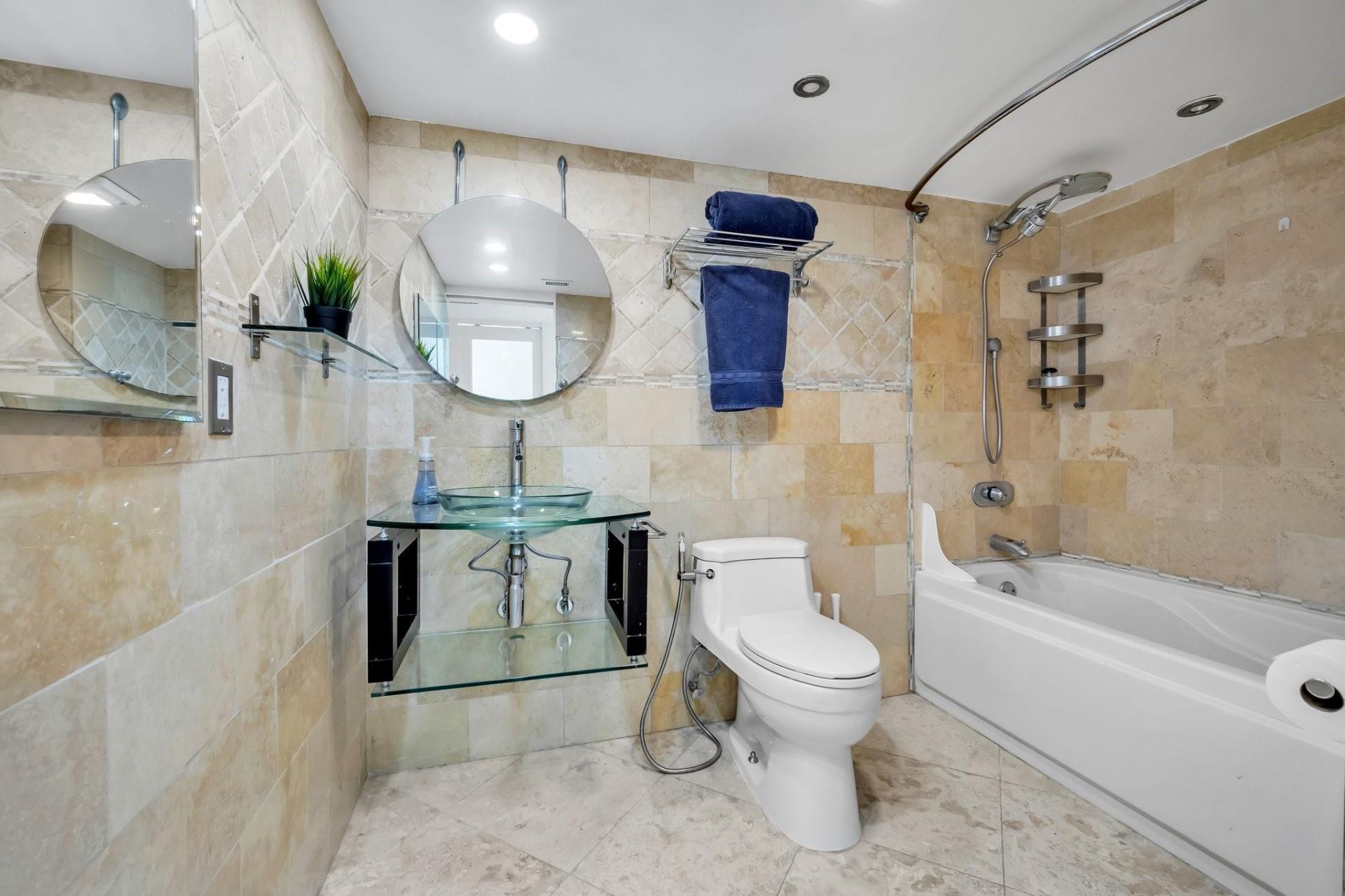 720 Bayshore Drive, Unit 202, Fort Lauderdale, FL 33304 Photo