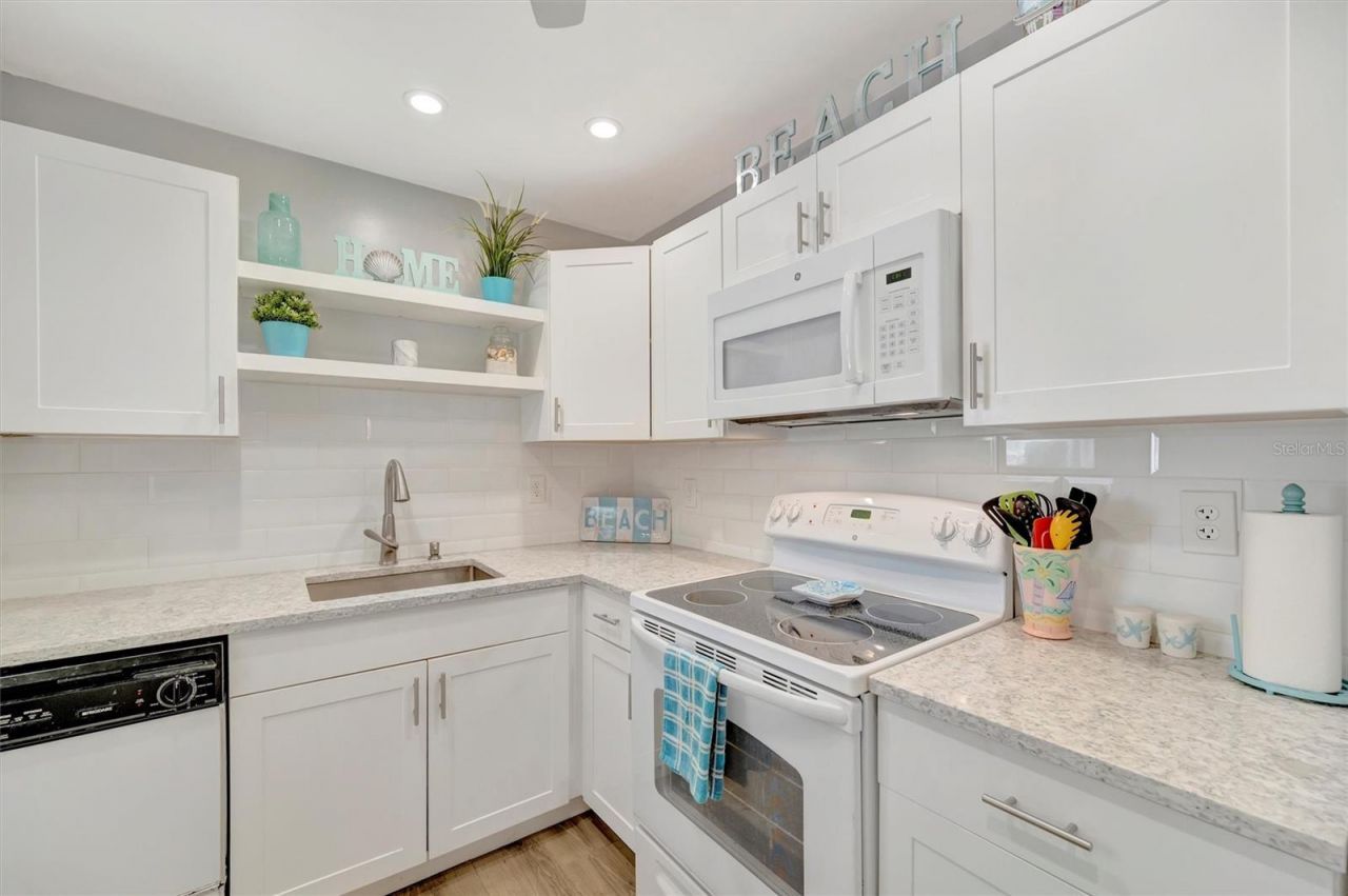 6057 Coral Way, Unit 3, Bradenton, FL 34207 Photo