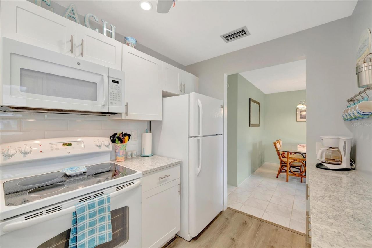 6057 Coral Way, Unit 3, Bradenton, FL 34207 Photo