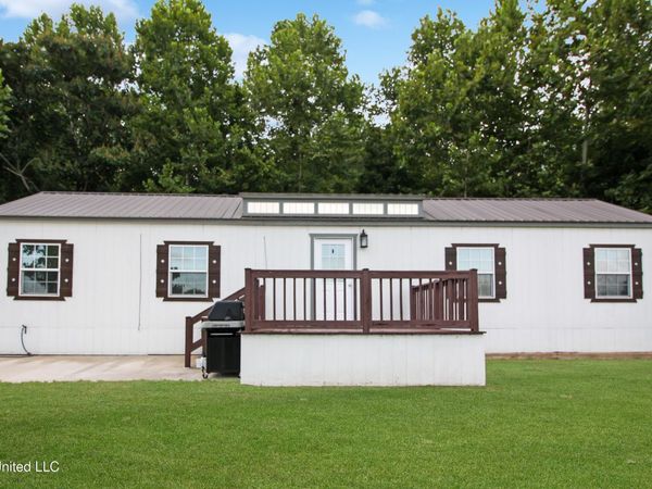 317 Lakeview Drive, Yazoo City, MS 39194