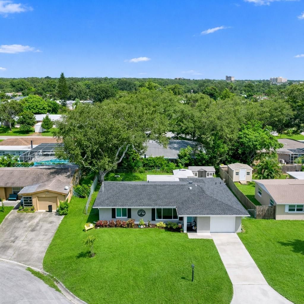 237 Mineola Drive E, Belleair Bluffs, FL 33770 Photo