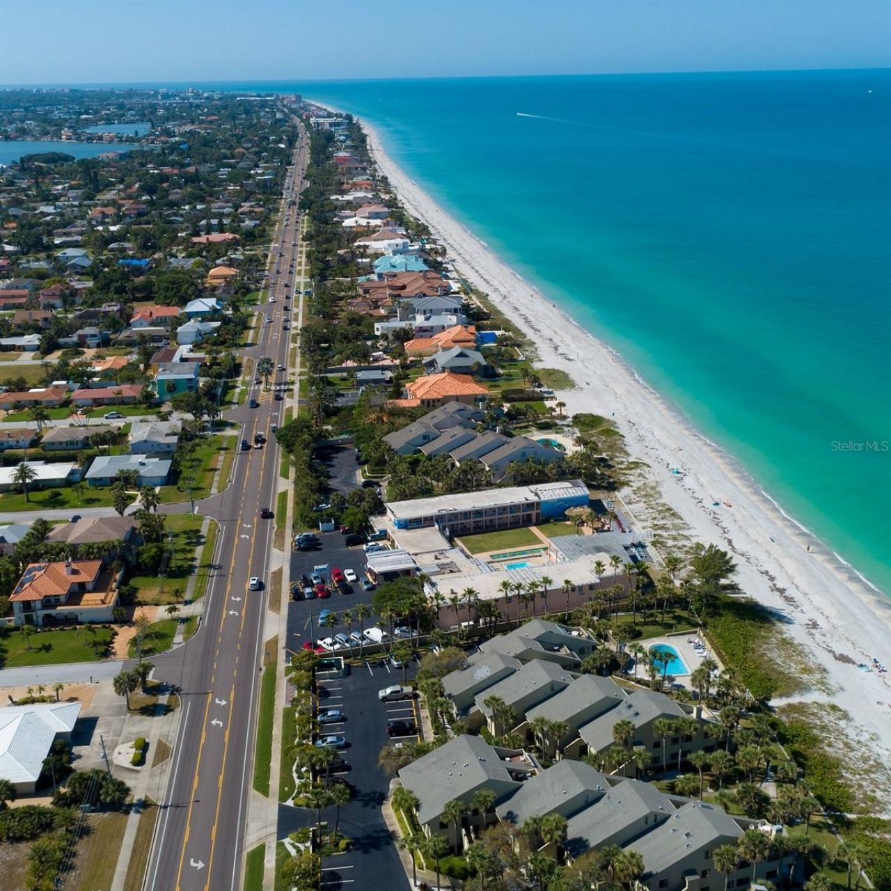 237 Mineola Drive E, Belleair Bluffs, FL 33770 Photo